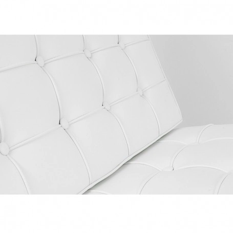 White leather online barcelona chair